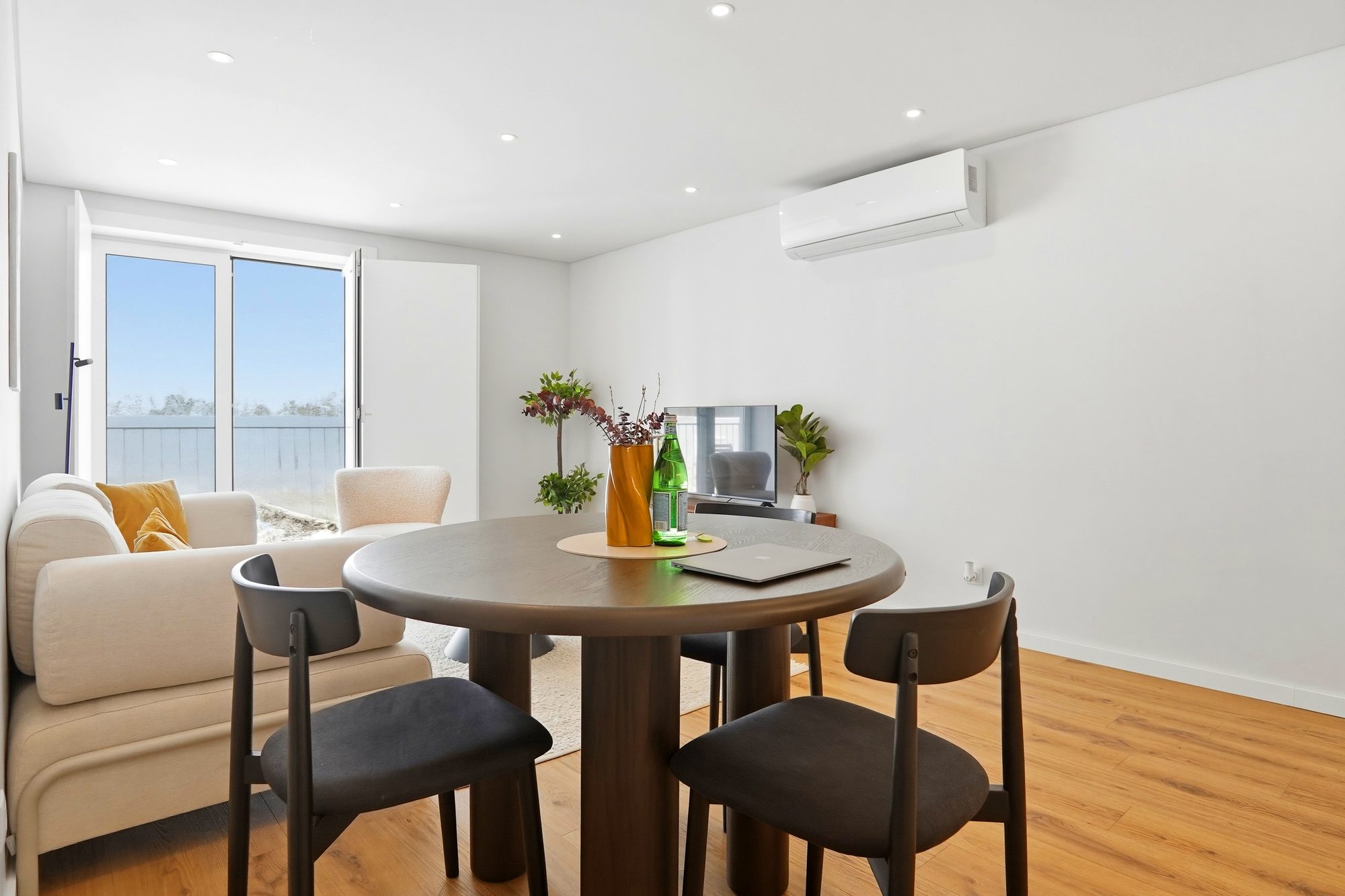Apartamento moderno · sala de jantar