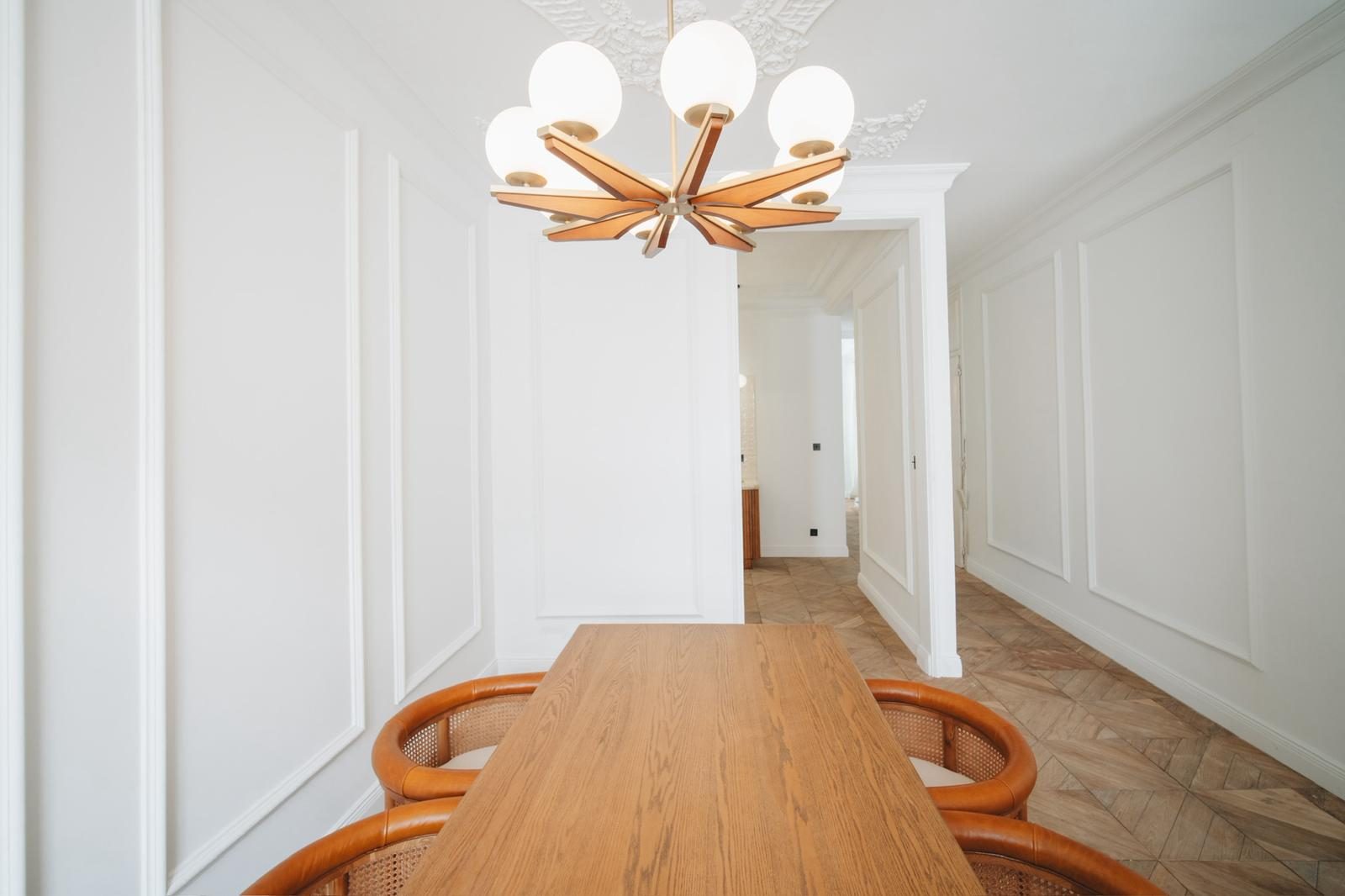 Apartamento Estrela · sala de jantar e lustre